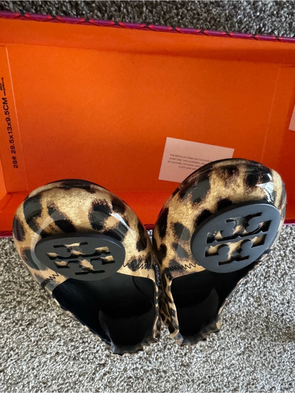 Tory Burch Leopard-Print Flats with Black Logo - Picture 5 of 6